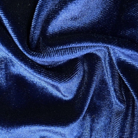 Elegant Velour Navy Blue Ruffled Slit Formal Dress - Picture 5 of 7